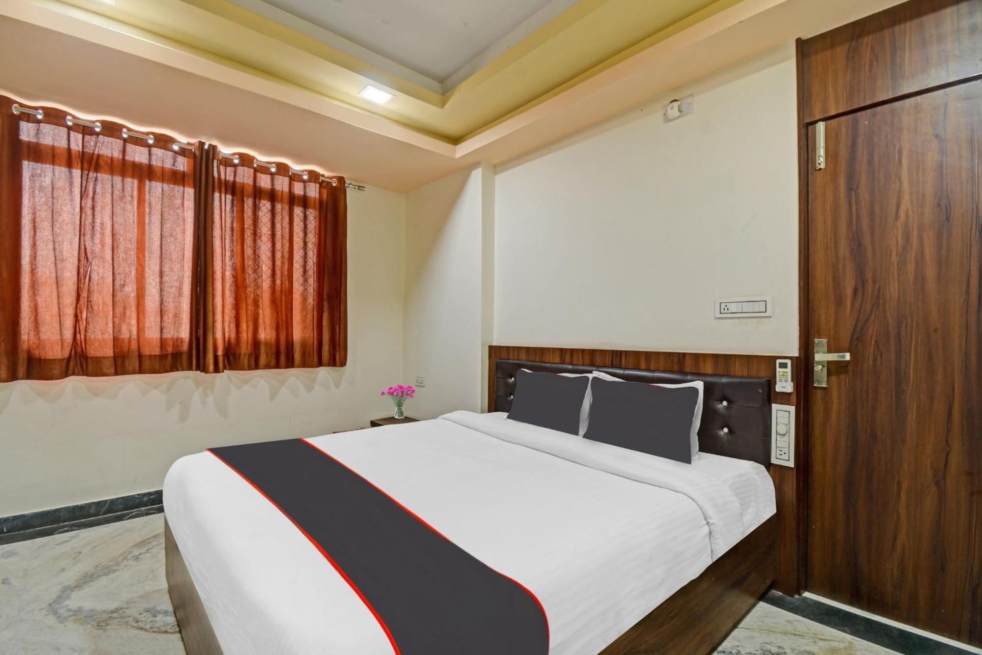 Hotel Collection O The Sunrise Udajpur Zewnętrze zdjęcie