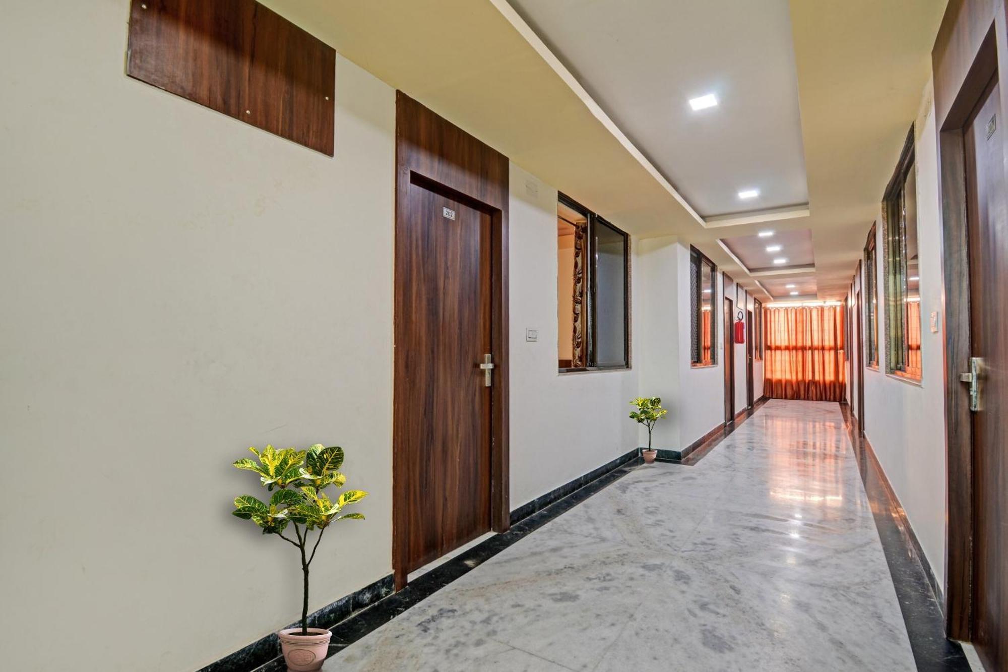 Hotel Collection O The Sunrise Udajpur Zewnętrze zdjęcie
